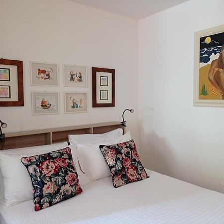 B&B S. Trinità 18 Suites&Rooms Trento Esterno foto